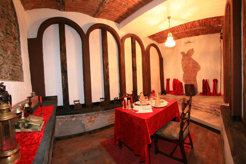 Hotel Castelul Lupilor Chimindia Exteriér fotografie