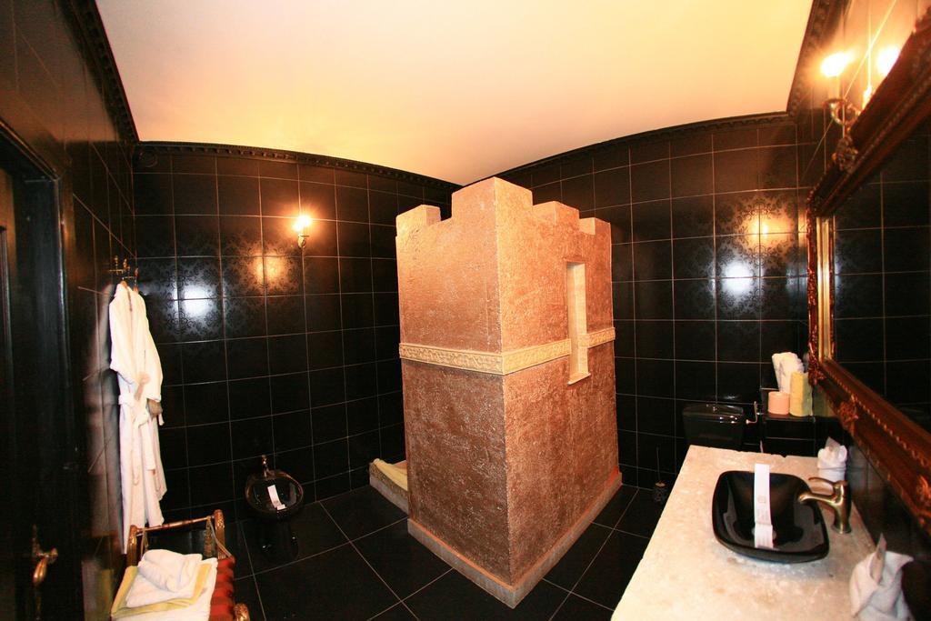 Hotel Castelul Lupilor Chimindia Pokoj fotografie